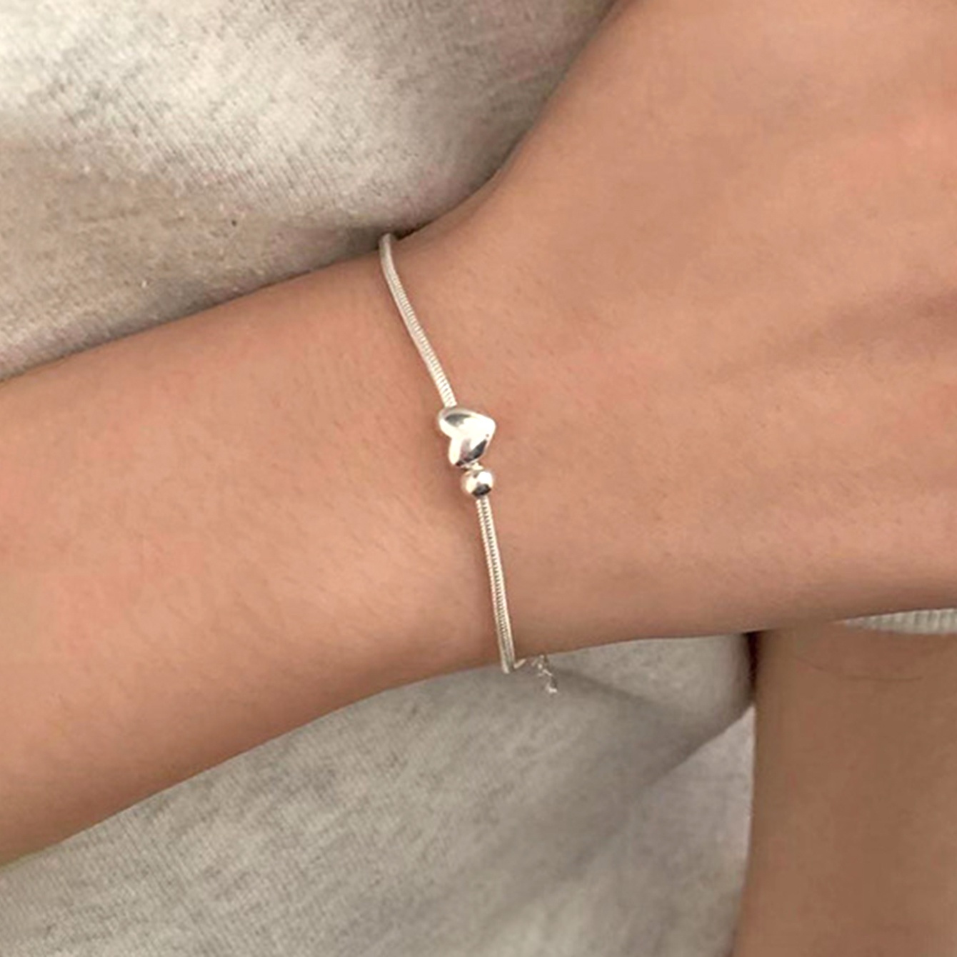 Heart-Shaped Bead Bracelet, Versatile Decorative Piece
